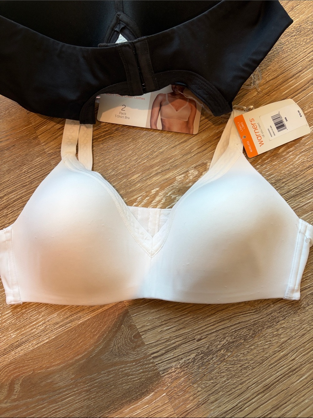 Warner's 2-Pack Wireless T-Shirt Bras in Black and White 38B - Picture 7 of 8